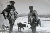 Весенняя охота в Забайкалье на р. Аргунь в 1970-х гг. Фото из фондов Краеведческого музея с. Кайластуй (Краснокаменский р-н).